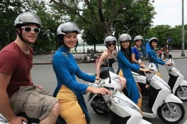 Bảng giá tour du lịch Hà Nội bằng xe máy